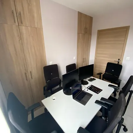 V1 - Chambre Triple Avec Salle De Bains Privee- 5 Minutes Du Luxembourg