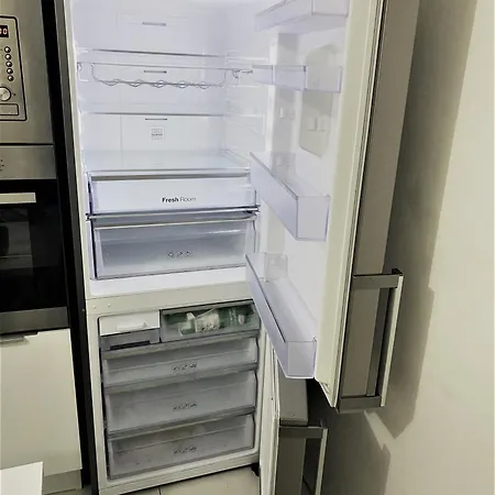 V1 - Chambre Triple Avec Salle De Bains Privee- 5 Minutes Du Luxembourg