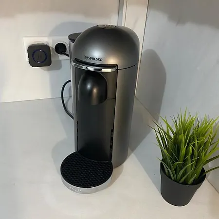 V1 - Chambre Triple Avec Salle De Bains Privee- 5 Minutes Du Luxembourg *