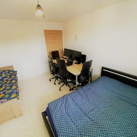 Privatunterkunft V1 - Chambre Triple Avec Salle De Bains Privee- 5 Minutes Du Luxembourg Villerupt